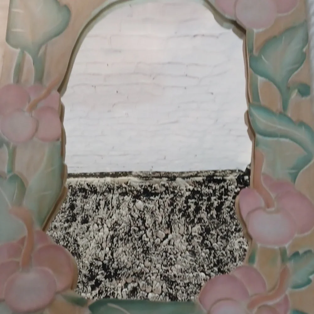 Hand Carved Pink Flowers Wooden Mirror 11Wx18 L‎ NWT
